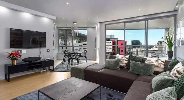 Art Apartment 1304 in Cape Town, Забронировать Апартаменты/квартира Отели Кейптауна с парковкой, рядом с Замок Доброй Надежды, Парковка