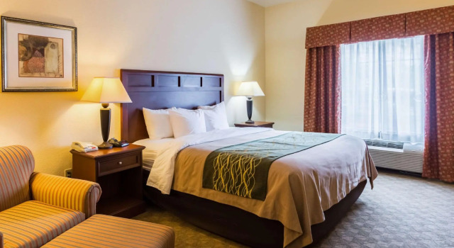 Двухместный номер Standard Baymont Inn & Suites by Wyndham Glen Rose