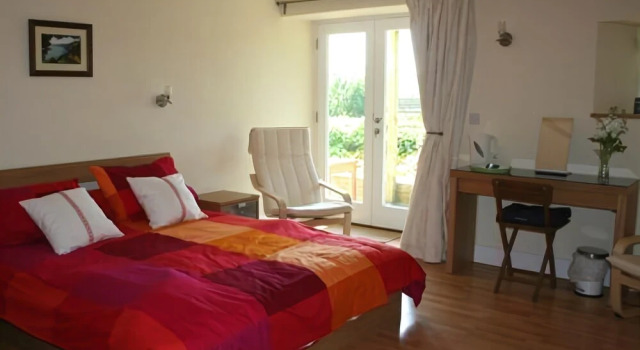 Furzedon Bed and Breakfast, Забронировать Отель Отели Англии 3 звезды, 3*