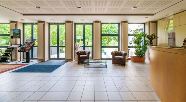 HOTEL CERISE - LES SOURCES Luxeuil-les-Bains, Забронировать Отель Люксёй-ле-Бен Haute-Saône, рядом с Casino JOA de Luxeuil