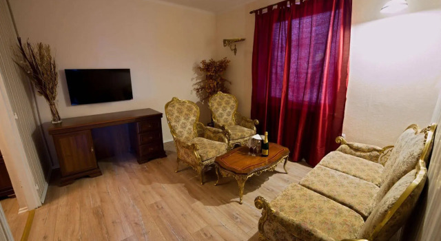 Penzion Benatky, Rezervovat Hotel Hotely v Trnavský kraj s parkováním, Parkování