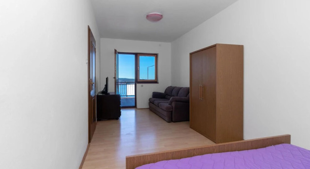 Stunning Apartment in Crikvenica With Outdoor Swimming Pool, Wifi and 2 Bedrooms, Забронировать Апартаменты/квартира Цриквеница Приморско-Горанская жупания