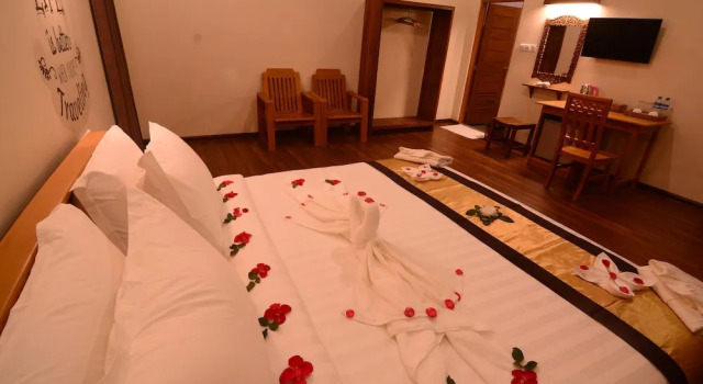 WEStay at Bagan Lotus Hotel, Boek Hotel Nyaung-U Mandalay Region