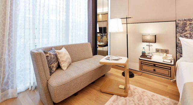 Номер Royal The Leela Bhartiya City Bengaluru