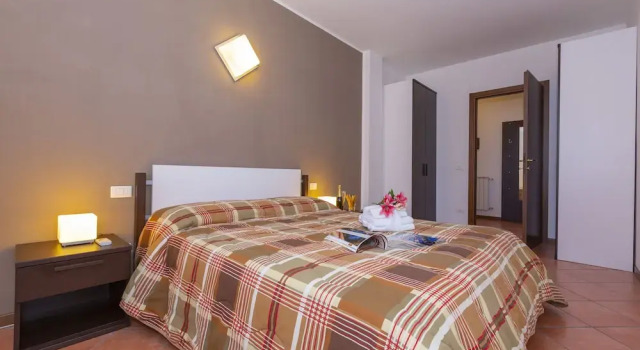 Fontana Del Lago Apt. 11, Забронировать Отель Варенна Озеро Комо, рядом с Вилла Монастеро