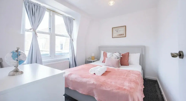 Spacious London stay -3 Bedroom property, Забронировать Апартаменты/квартира Апартаменты Лондона, рядом с Эрлс Корт, Апартаменты/квартира