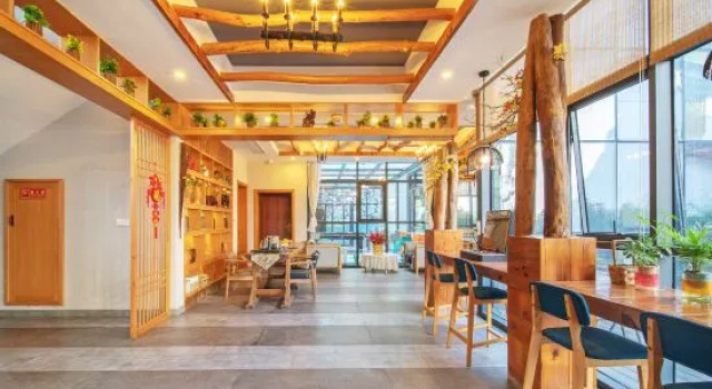 Anji Man Tun Ting Xin Shan Ye Xing Guang~Parent Child Vacation Homestay, Prenota Hotel Hotel a Huzhou con piscina, Piscina