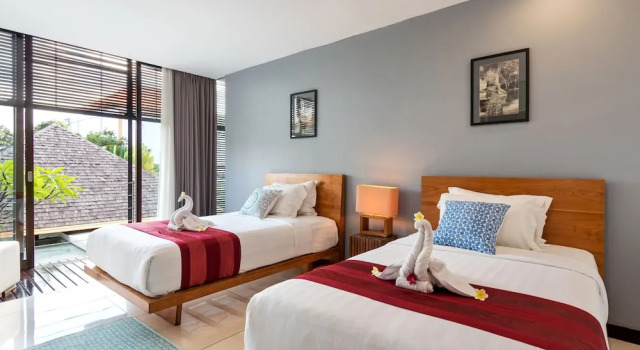 Вилла Deluxe с 3 комнатами с красивым видом из окна Payapaya Seminyak luxury vila 4 BR near beach potato head