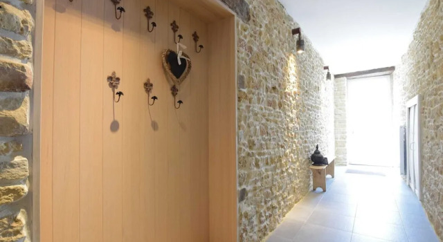 Коттедж Lavish Holiday Home In Chassepierre With Terrace