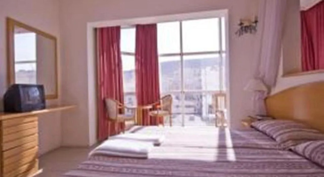 La Playa Hotel, Book Hotel 3-Star Hotels in Zebbug, 3*