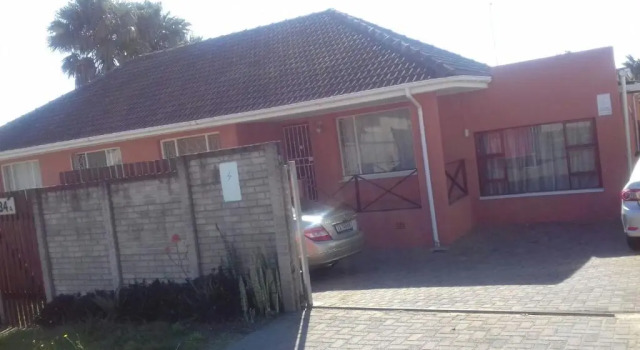 Let Us Accomodation (Adults Only)