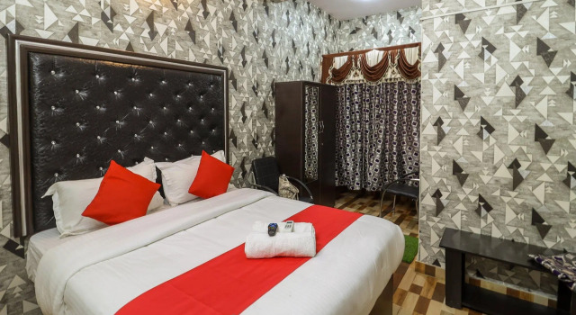 OYO 49249 Pavithraa Deluxe Suites, Rezervovat Hotel Yeshwantpur 