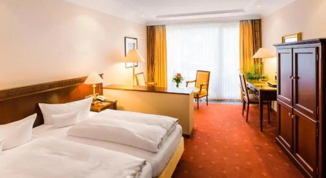 Полулюкс Standard с балконом Hotel Villa Marburg im Park
