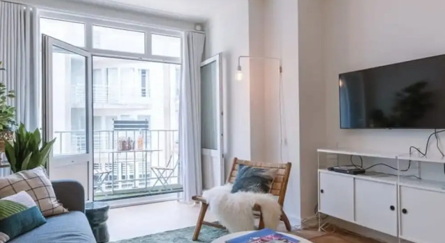 Апартаменты Warm Cozy Lateral Seaview Apartment