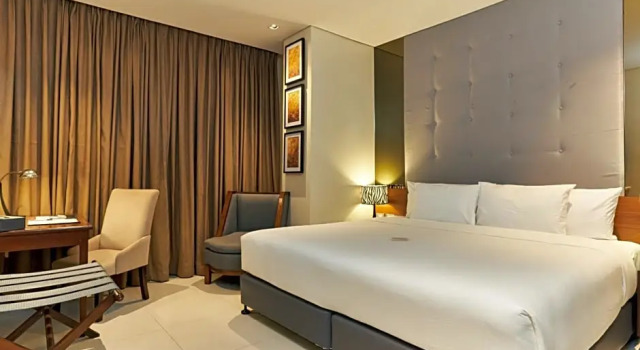 Полулюкс Summit Hotel Tacloban