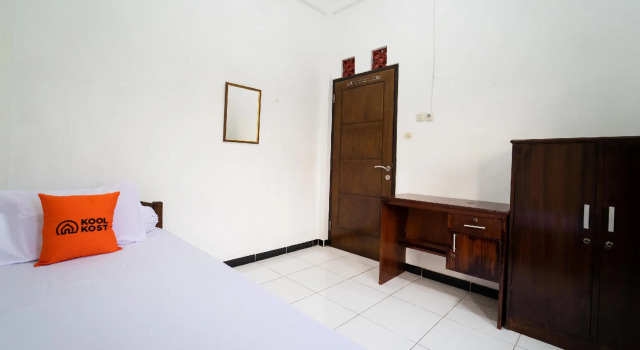 Koolkost Syariah near MRT Lebak Bulus Station