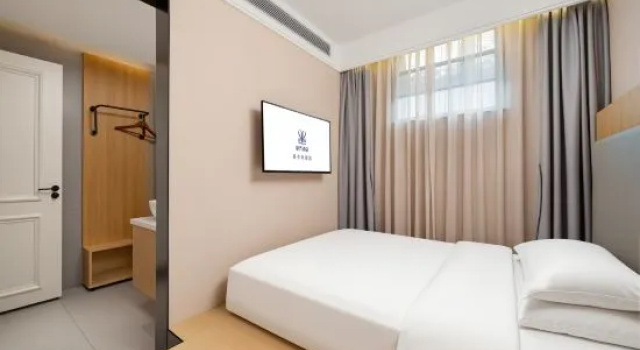 Двухместный люкс с 2 комнатами McQueen Hotel