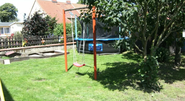 Коттедж Gemuetliche Ferienunterkuenfte mit Garten in Zweedorf