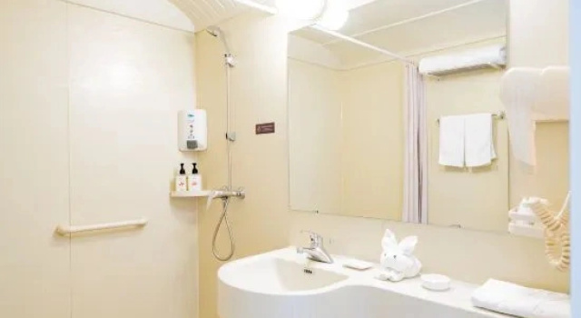 Люкс Deluxe Jinjiang Inn Yingkou Port Authority Bayuquan Century Plaza