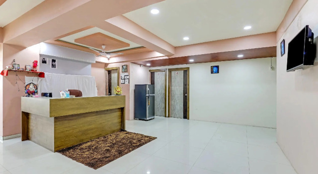 SPOT ON 72607 Hotel Malva Inn 2, Забронировать Отель Ахмадабад штат Гуджарат