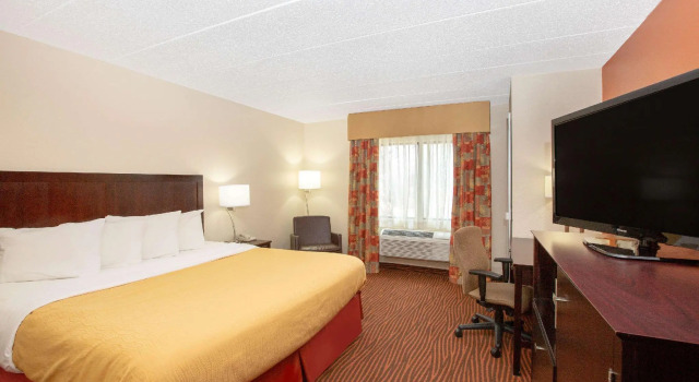 Двухместный номер Standard AmericInn by Wyndham Muscatine