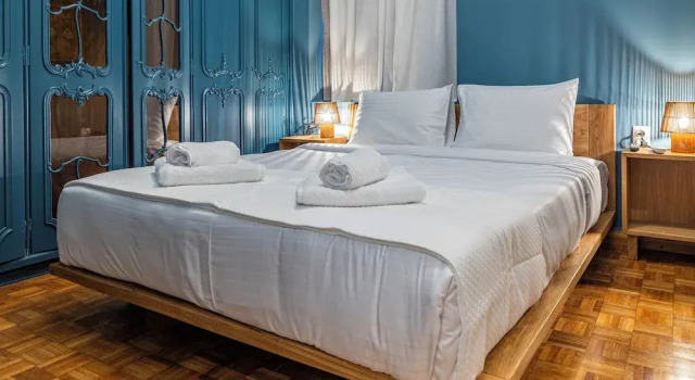 Номер Standard Iliotropio Athens, Thisio