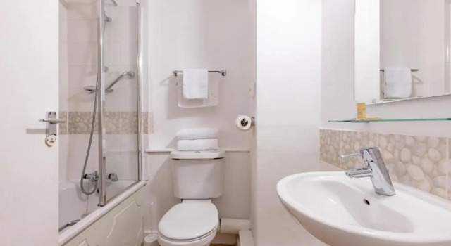 Семейный номер Standard The Caledonian Hotel