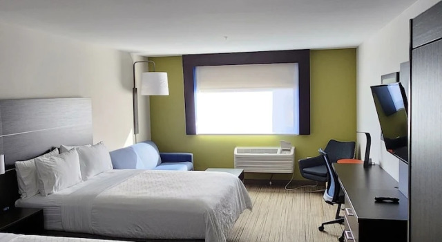 Четырёхместный люкс Holiday Inn Express & Suites - Camas by IHG