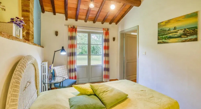 Beautiful Home in Foiano With 5 Bedrooms, Wifi and Outdoor Swimming Pool