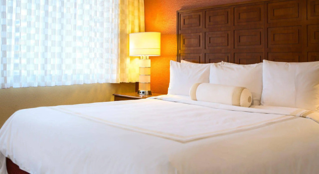 Baltimore Marriott Inner Harbor at Camden Yards