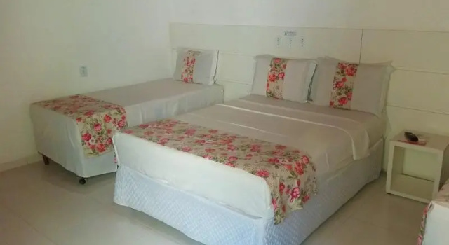 Четырёхместный номер Standard с балконом Hotel Malibu
