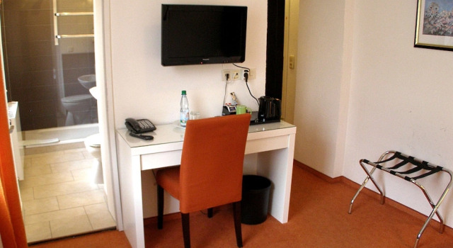 Одноместный номер Standard с балконом Hotel Haus Katharina B&B, Therme und Kurpark