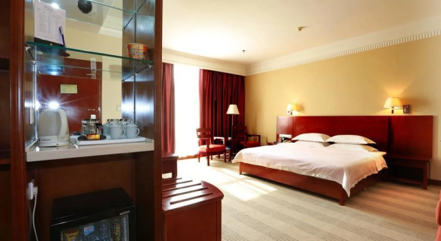Qinzhou Jingtai Grand Hotel, Varaa Hotelli Qinzhou Guangxi