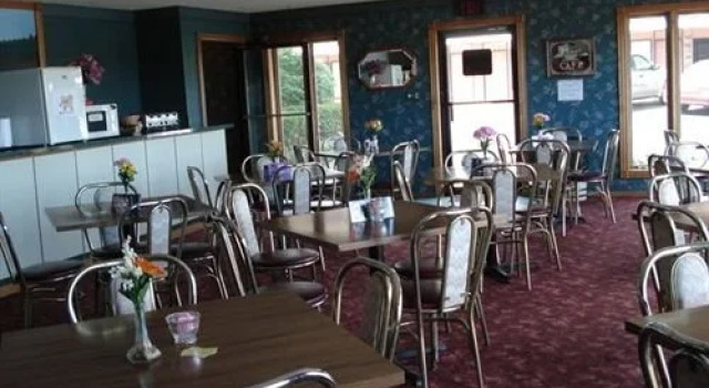 Melody Lane Inn Branson, Забронировать Отель Отели Table Rock Lake с парковкой, Парковка