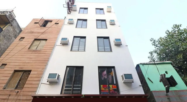 OYO 11594 Hotel TVS