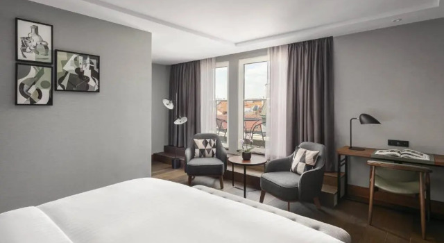 Doppel Klub Suite 1 Schlafzimmer mit Balkon Prague Marriott Hotel