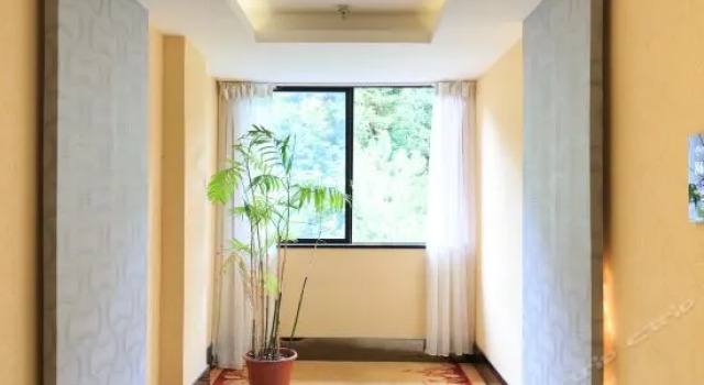 City Comfort Inn Hotel (Laibin Jinxiu), Book Hotel Hoteller i Laibin med pool, Swimmingpool
