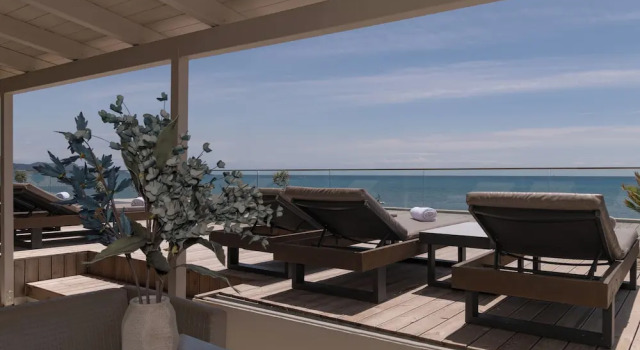 Люкс Superior CP Seafront Suites
