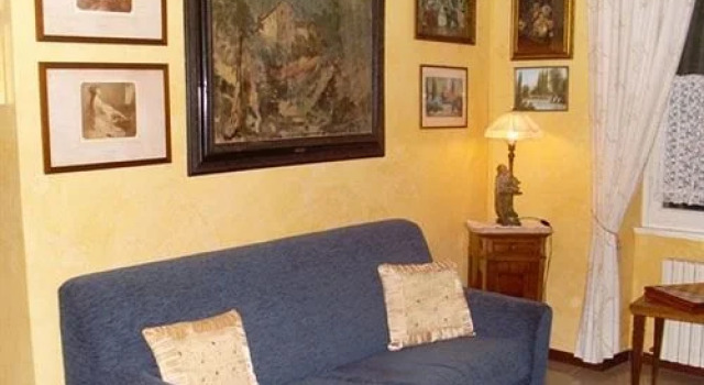 Anninas House, Забронировать Отель Варенна Озеро Комо, рядом с Вилла Монастеро