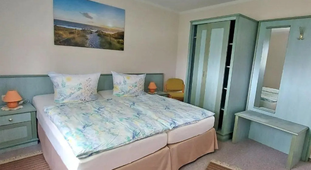 Ferienhaus Reetzow USE 2531, Book Hotel Benz Usedom