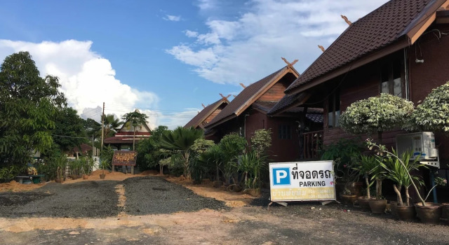 Baan Tubtim Resort, Varaa Lomakeskus Hotellit North-Eastern Thailand pysäköinnillä, Pysäköinti