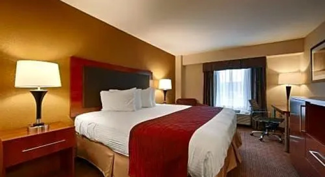 Номер Deluxe Days Inn by Wyndham Indiana Benjamin Franklin Highway