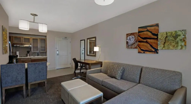 Люкс Staybridge Suites Sterling Heights - Detroit Area by IHG