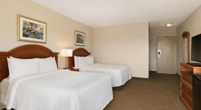 Семейный номер Standard Days Inn by Wyndham London