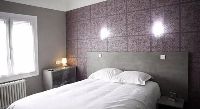 Logis Hôtel Le Chene Dore, Rezerwuj Hotel  