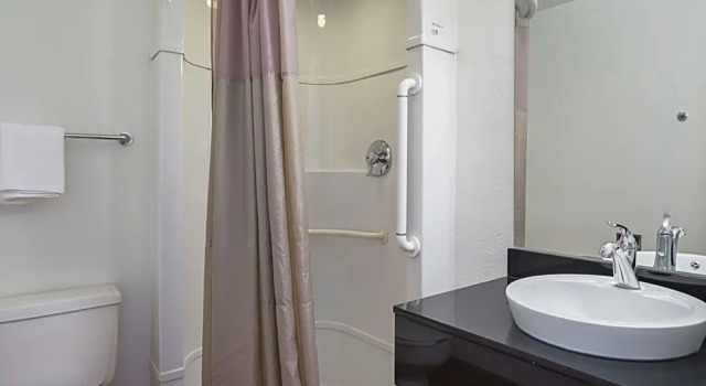 Номер Deluxe Motel 6-Pueblo, CO - I-25