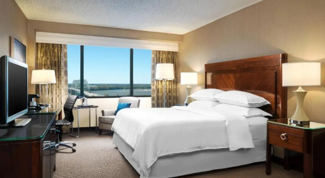 Luksusowy dwuosobowy pokój Sheraton Memphis Downtown