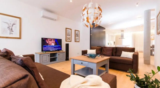 Apartmán 4 pokoje s balkonem Residence Glamour Excellent