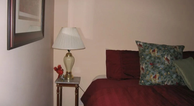 Twin Pines Bed & Breakfast, Varaa Hotelli  