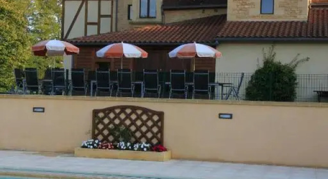 Chambres dhôtes Les Peyrouses, Prenota Hotel Hotel a Aquitania con parcheggio, Parcheggio